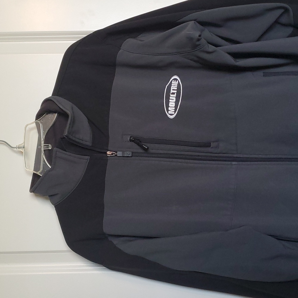 ⭐️ Black & Gray Moultrie Logo Jacket